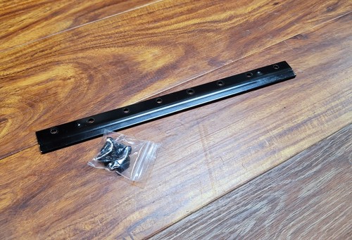 Dewalt blade holder with screw - dewalt,